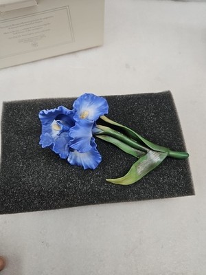 Avon Seasons In Bloom Iris