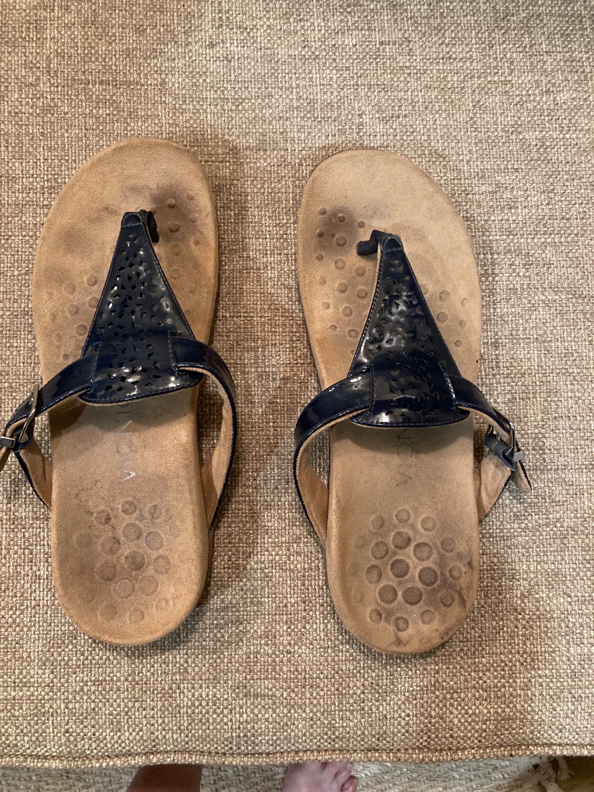Vionic Tropez Patent Leather Navy Blue Thong Sandal Wm's Size 7