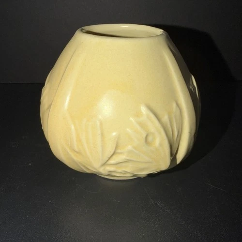 McCoy Pottery Art Deco 40's  Matte yellow 4.5" Butterfly Vase