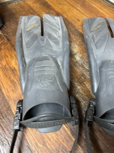 IST Talaria Tauchen Tauchen Schwimmen Split Flossen mit verstellbarem Fersenriemen MEDIUM - Bild 7 von 18