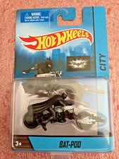 2012 Hot Wheels Bat-Pod With Rider (Batman) X2082 (HW762)