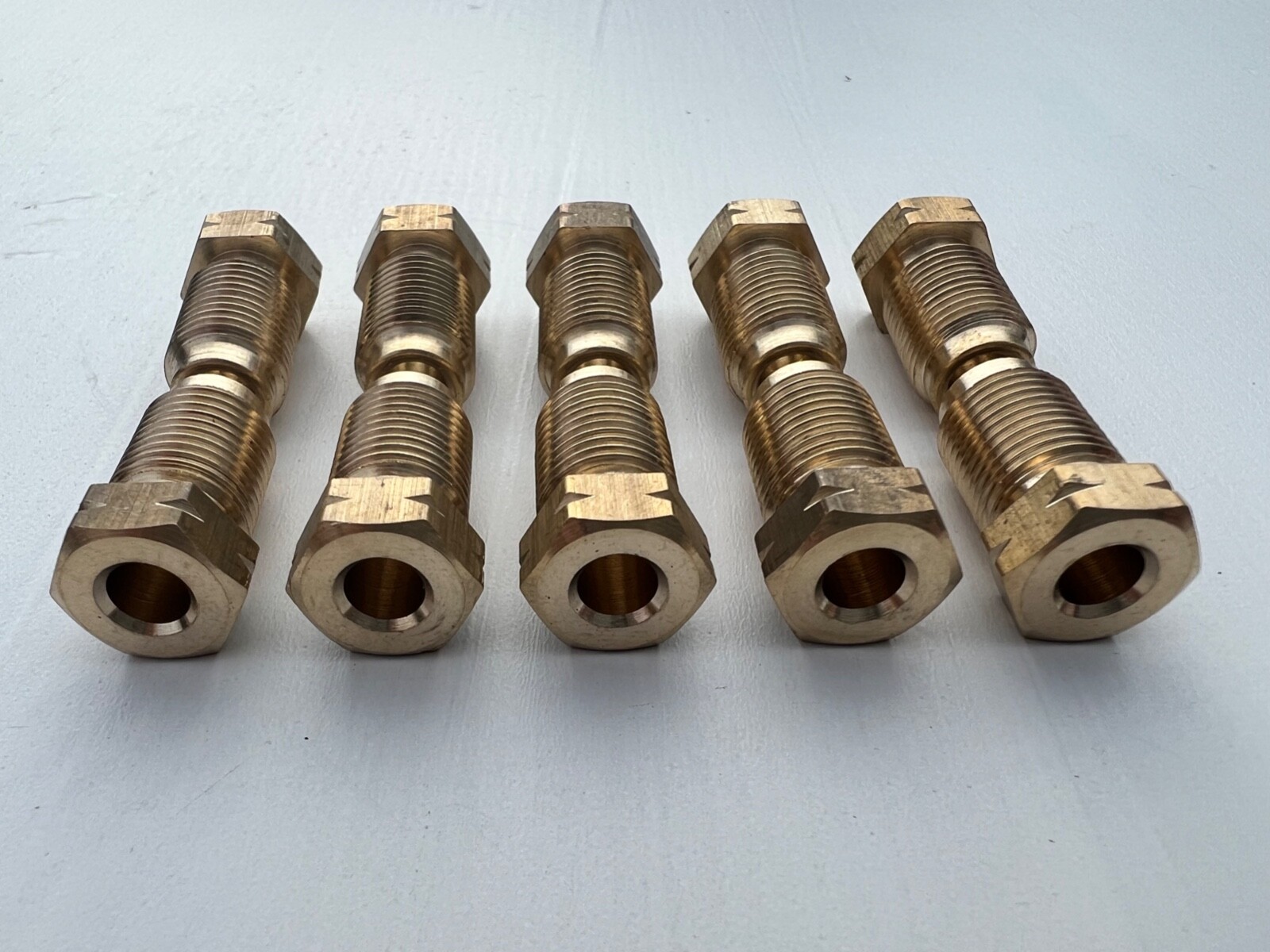 Brass Brake Pipe Fittings Male Short Unions M10 x 1mm for 3/16 Pipe 10