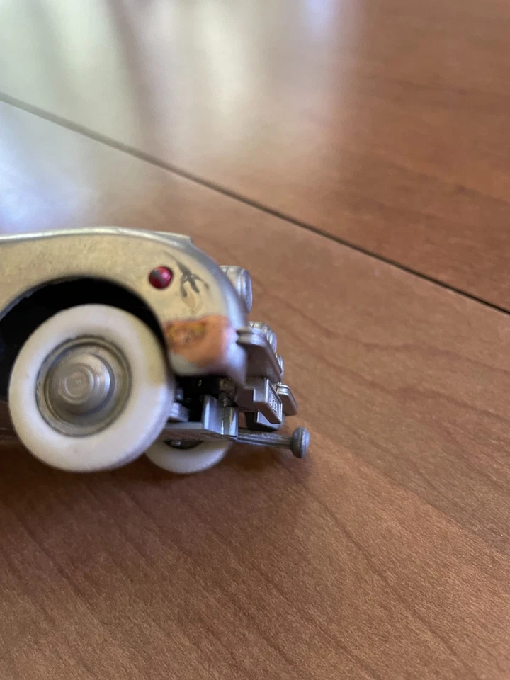 Modelos de coche Prameta Kolner plateados Jaguar XK 120 Alemania. Foto 4 de 4