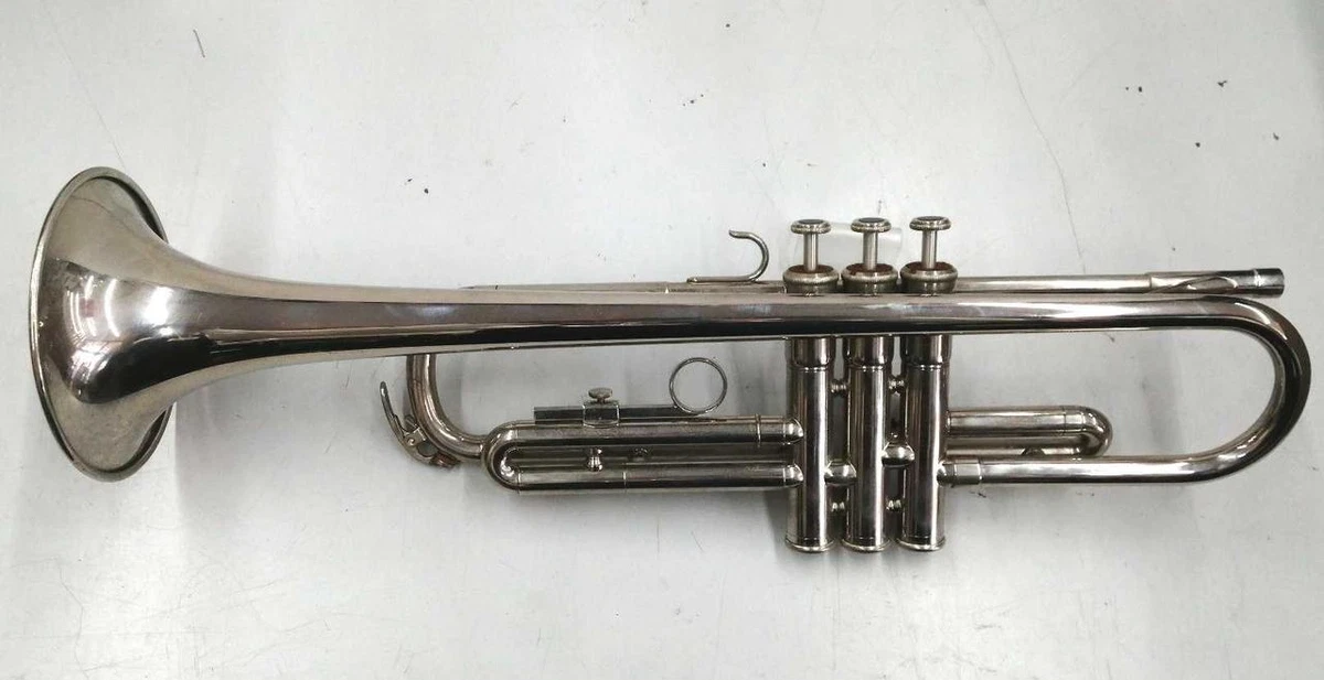 YAMAHA YTR-1310 trumpet