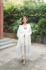 Gosriki Women'S Rayon Blend Printed Straight Kurta With Pant & Dupatta (Mirai...