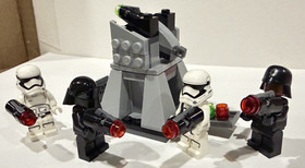 LEGO Star Wars: First Order Battle Pack used in great condition  75132 w/manual