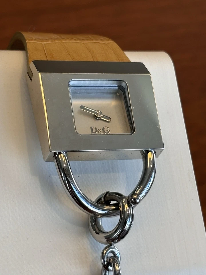 Dolce & Gabanna Ladies Designer Watch, Gorgeous Rare Fashion Gifts For Her - Image 3 of 4