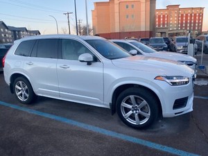 Volvo: XC90 Momentum