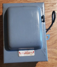 Square D Indoor 30 Amp Fusible Safety Switch CAT 33N