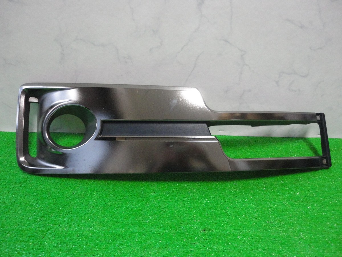 NISSAN SERENA HC26 C26 Genuine Front Bumper Lower Grill Right