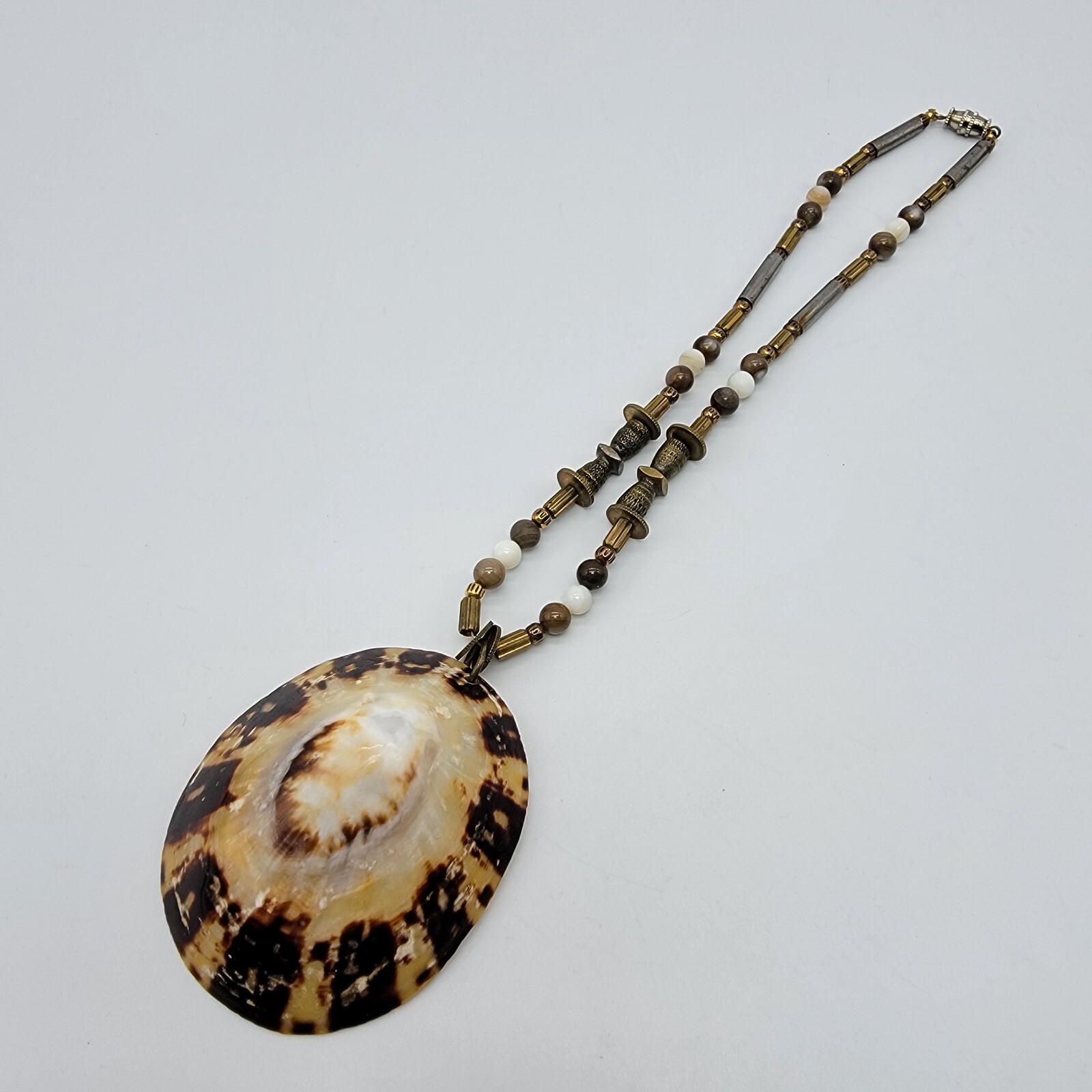 Big Statement Shell Pendant Necklace Agate Beads … - image 12