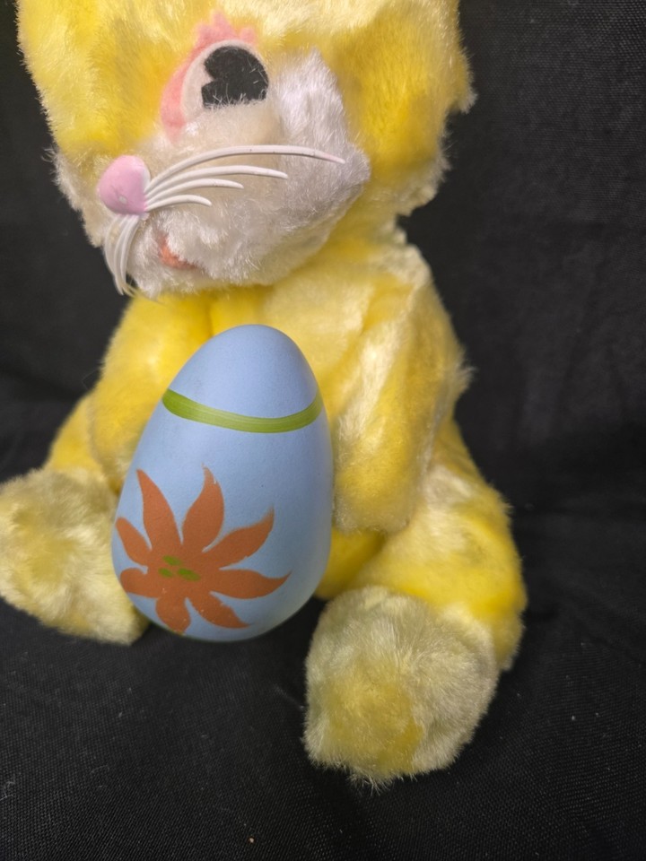 Vintage Rushton Yellow Bunny Rabbit w/Squeaky Toy Egg | eBay