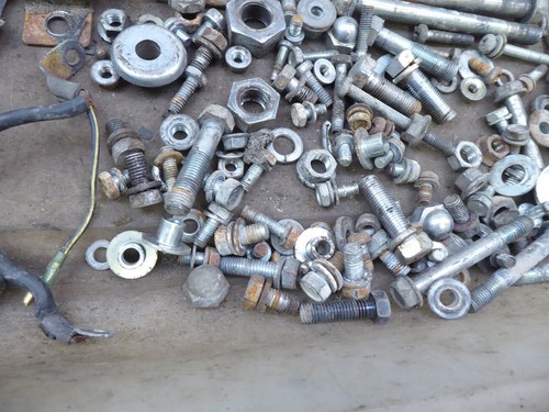 1983 Kawasaki KZ250 LTD K871) misc bike bolts parts mounts brackets - Picture 5 of 12
