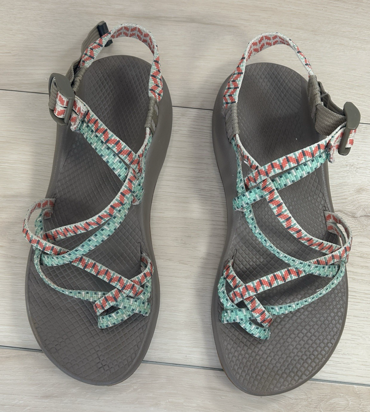 Chaco Womens Classic Strappy Toe Loop Hiking Sandals Size 9 Multicolor