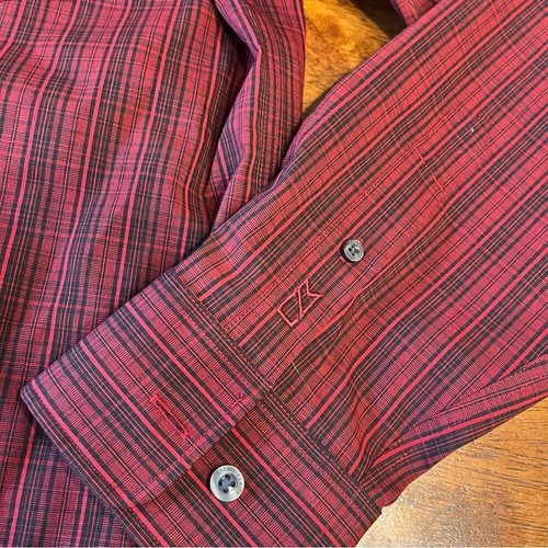 Cutter and Buck lens red black plaid button down size medium - Picture 2 of 6