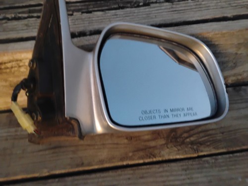 1999-2004 Chevrolet Tracker Passenger Right Side View Mirror Power Silver OEM - Picture 3 of 8