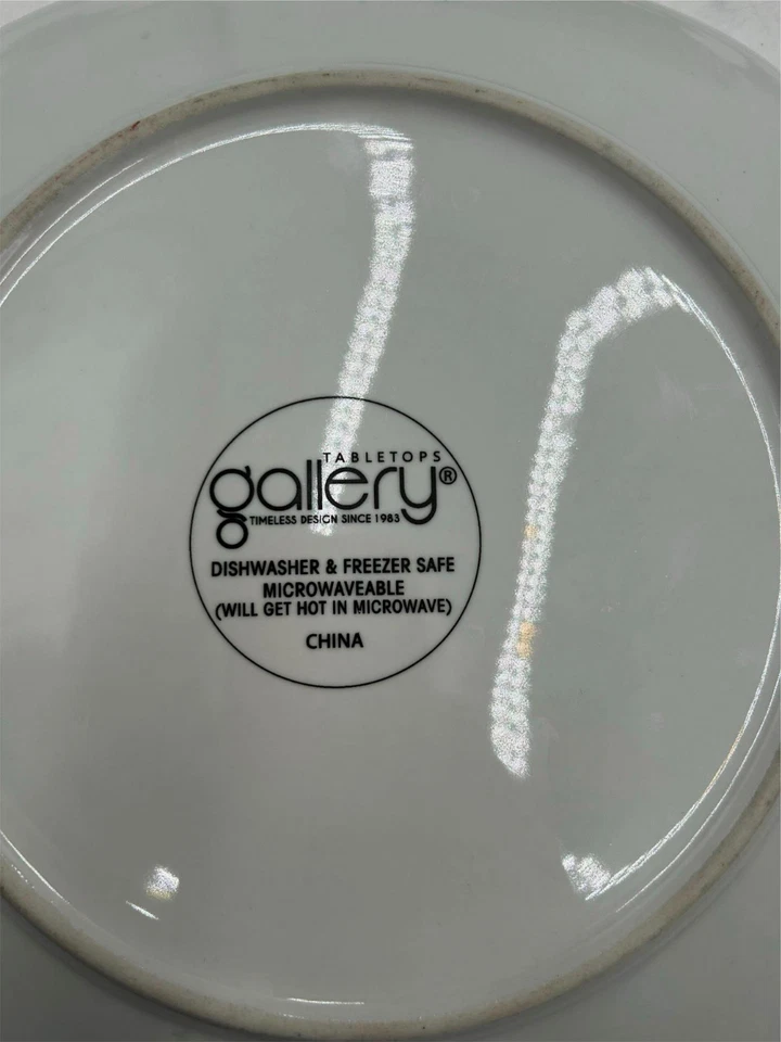 4)  TABLETOPS GALLERY / UNLIMITED  BLUE STAR  DINNER PLATES  SQUARE    VGC - Image 4 of 4