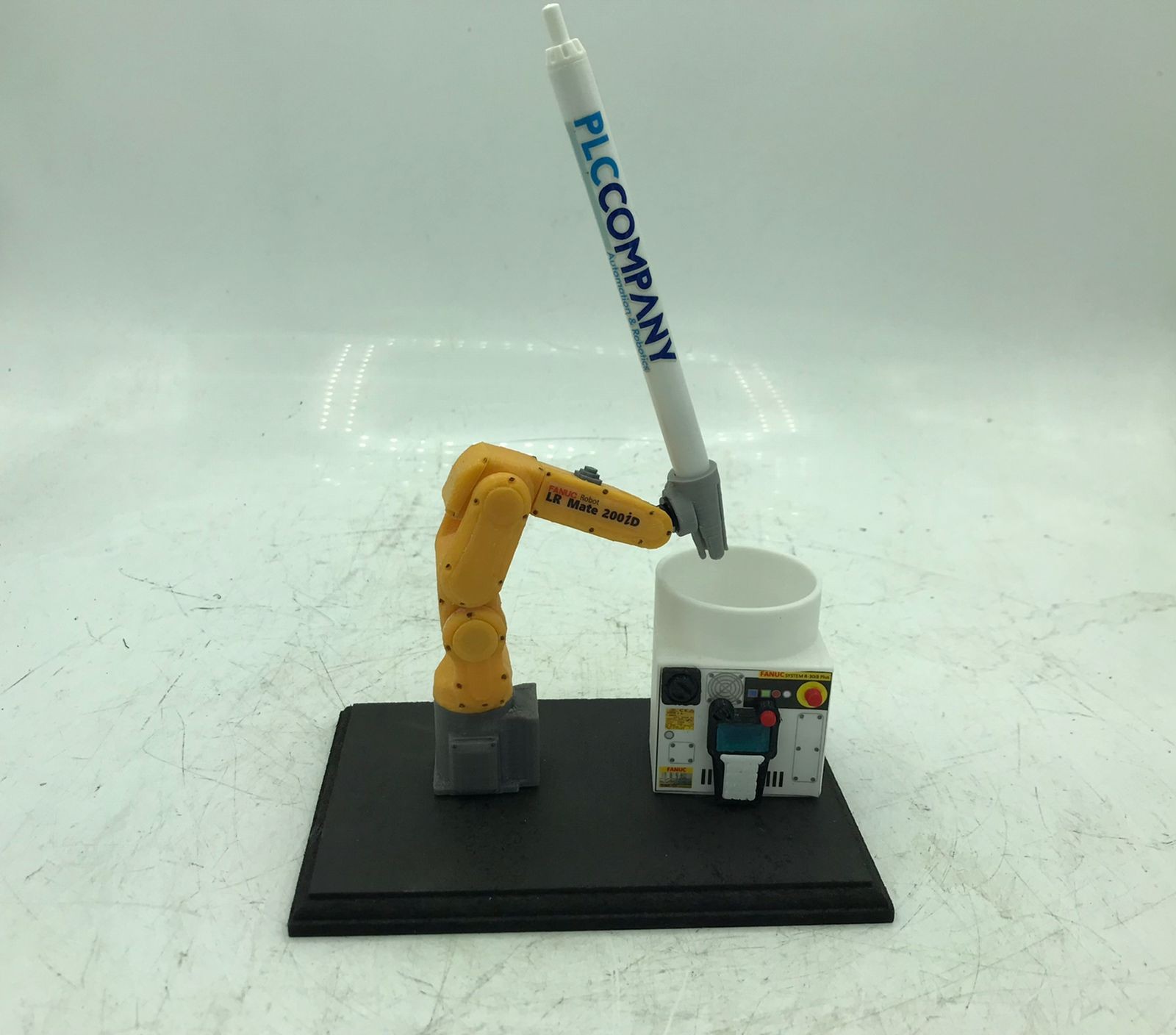 NEW FANUC LR Mate 200iD Robot 6-Axis Arm ✍️ Pen Holder R-30iB Plus Controller NI