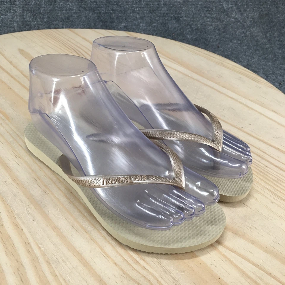 Sandalias Havaiianas para mujer 6 chanclas planas de playa beige dorado tanga puntera Foto 3 de 4