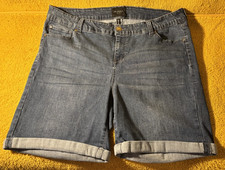 Celebrity Pink Juniors' Cuffed Bermuda Denim Shorts - Faded Blue, Size W18