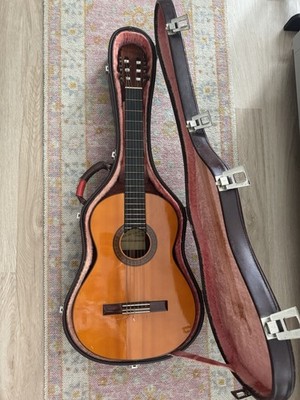 Sanchis Carpio 3A Classical Guitar 1982 Full Size RH Ebony Fretboard Case