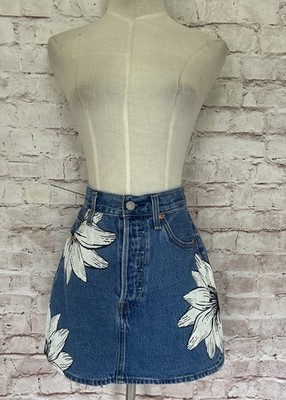 Farm Rio x Levi s Colab Ribcage Denim Mini Skirt Medium Wash Flowers Size 26
