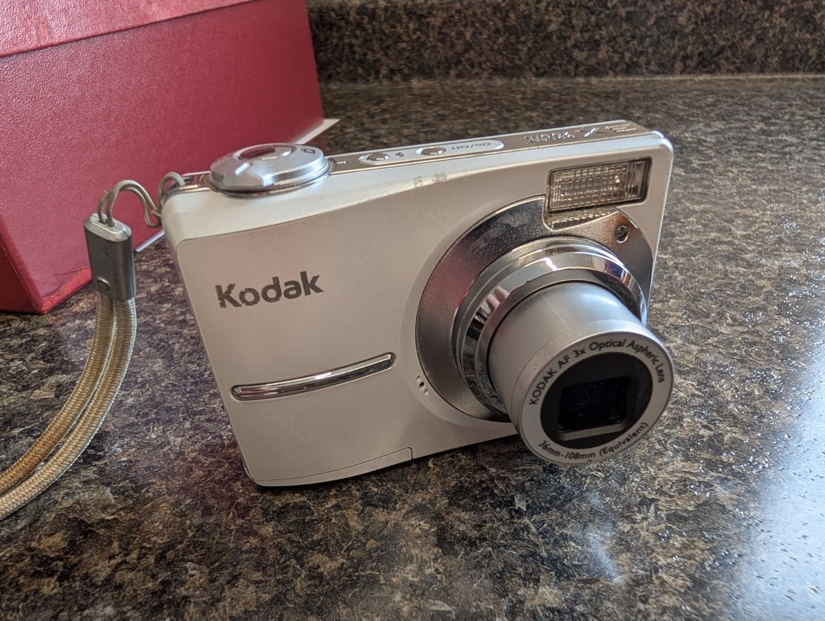 Kodak Easyshare C613 6.2Mp Digital Camera FOR PARTS OR REPAIR