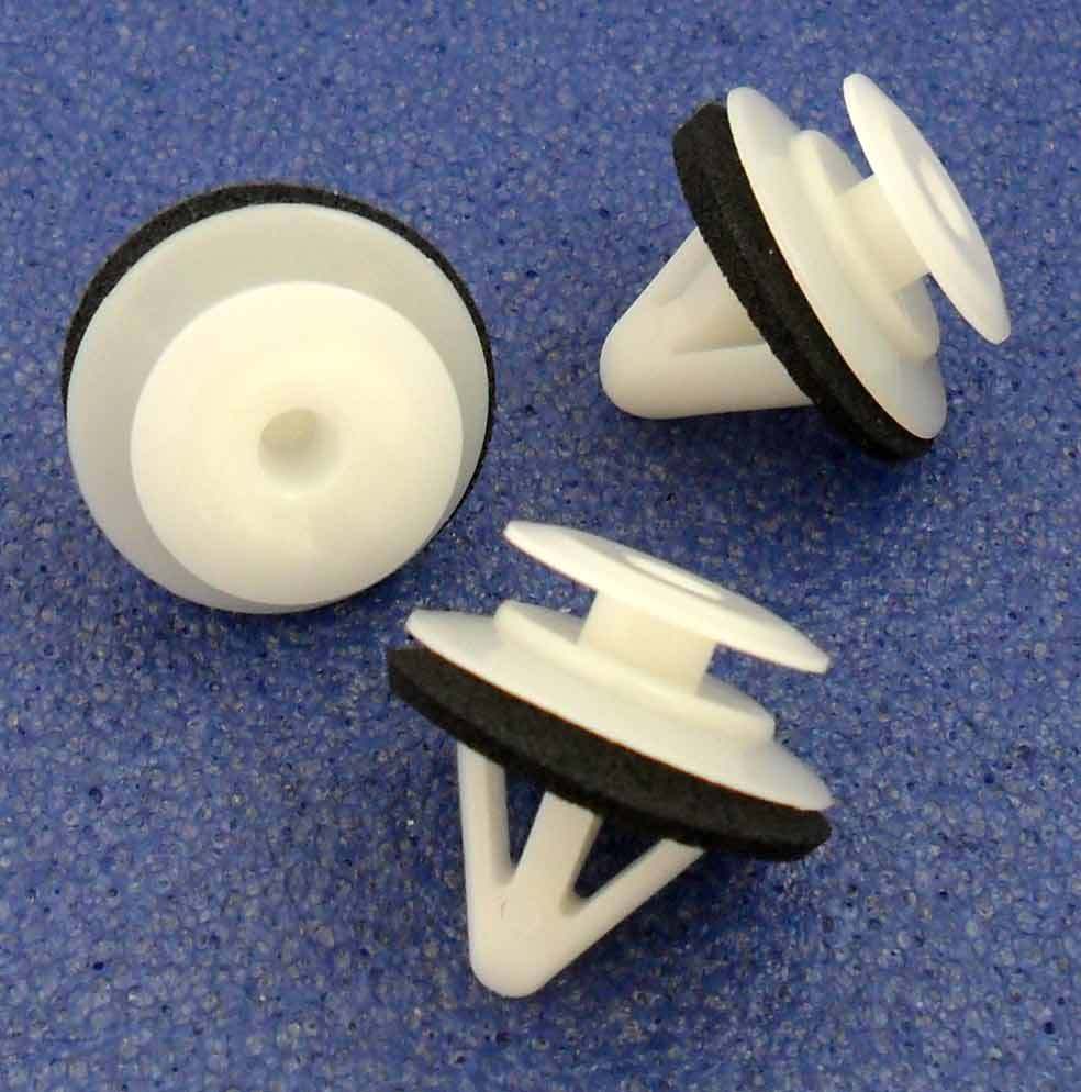 20x Mazda Trim Clips- Plastic Body Mouldings, Side Skirts, Sill