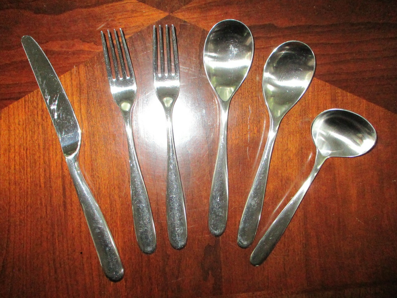 7 Pcs Inc Soup Spoons Robert Welch STANTON MIRROR Stainless Dinner