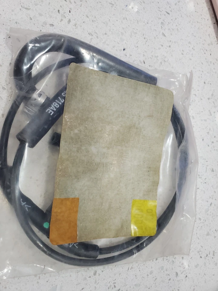 1996-2002 AUDI A4 QUATTRO 2,8 л / V6 30 В - EGR контроль давления линии - Изображение 3 из 4