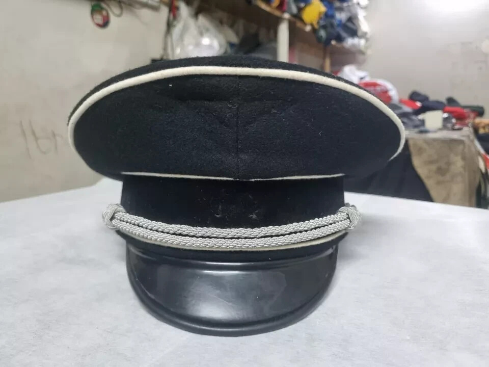 Picture 1 of 4