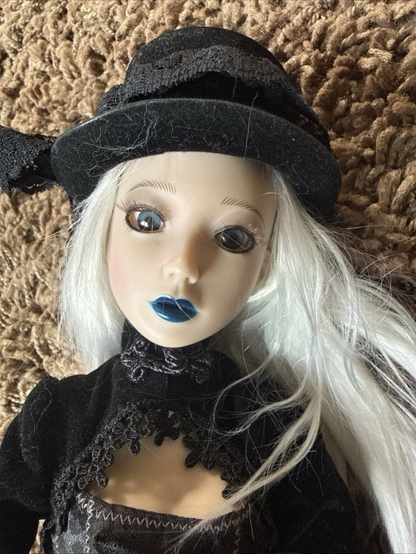 Delilah Noir Lady Onyx Limited Edition of 500 Ashton-Drake Gallery SEE PHOTOS
