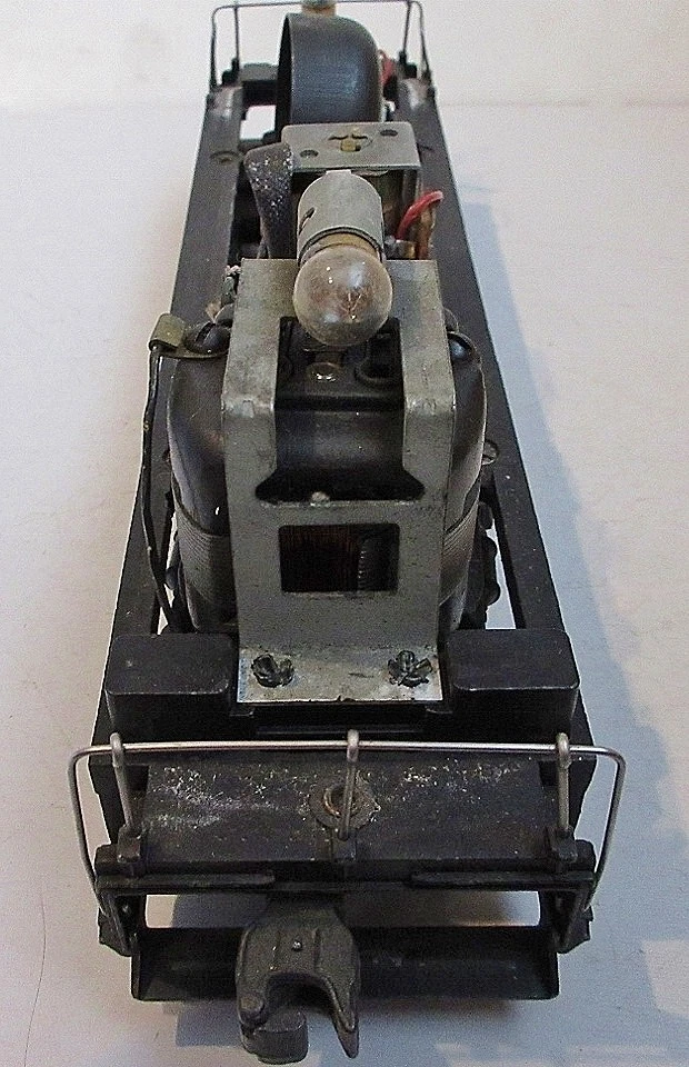 LIONEL #622/6220 NW2 DIESEL SWITCHER COMPLETE POWER FRAME,W/ BELL ASSEMBLY - Image 4 of 4