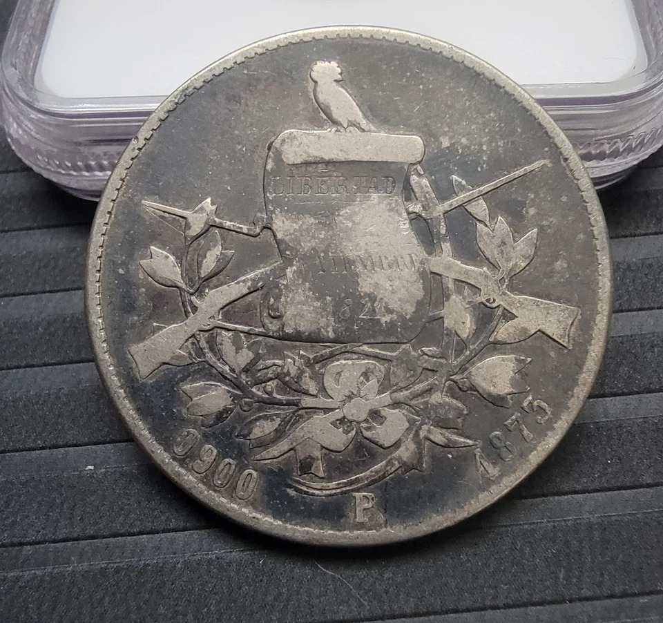 Guatemala 1873 Un Peso Silver Coin ➕️ VF + VERY LOW MINTAGE 78,K 🇬🇹 ✅️ 1 PESO - Image 2 of 3