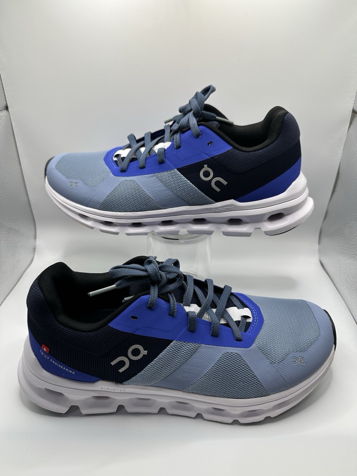 Size 9 - On Cloudrunner Chambray/Midnight - image 1