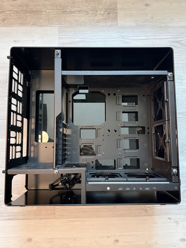 IN WIN 909 Aluminum/Tempered Glass ATX PC Case. Fair Condition. Rare. - Picture 3 of 10
