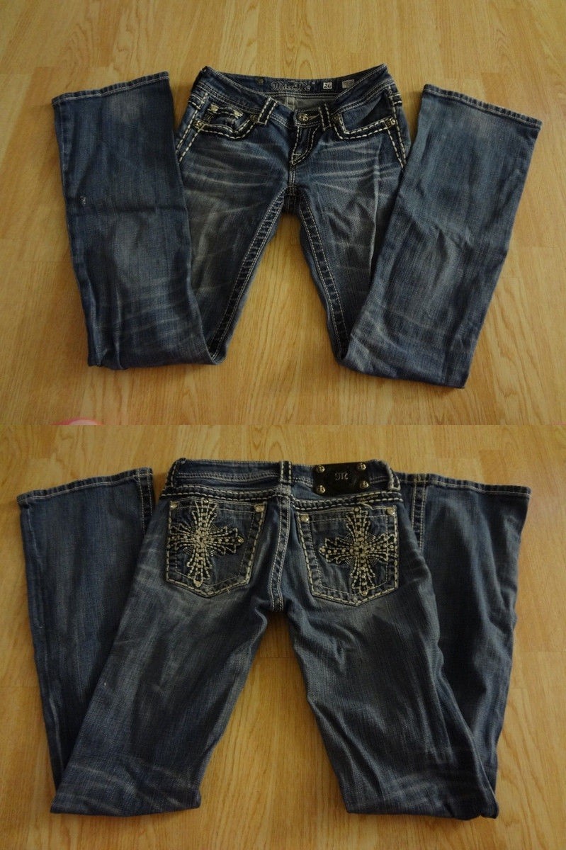 Miss Me ブーツカットジーンズ 26 Women's Miss Me Sz 26 Boot Cut Denim Jeans Bling Cross Embelished