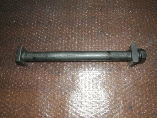 Honda CBR 1000 RR Sc59 Achse Steckachse für Hinterrad