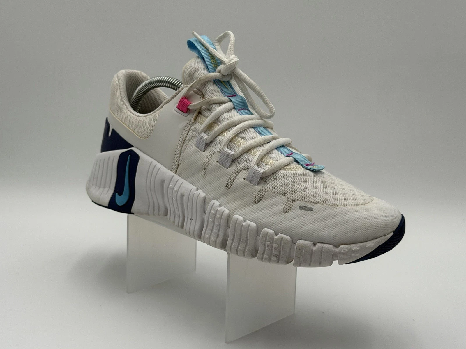 Nike Free Metcon 5 Women's 10.5 Athletic Sneakers White Aquarius Blue DV3950-103