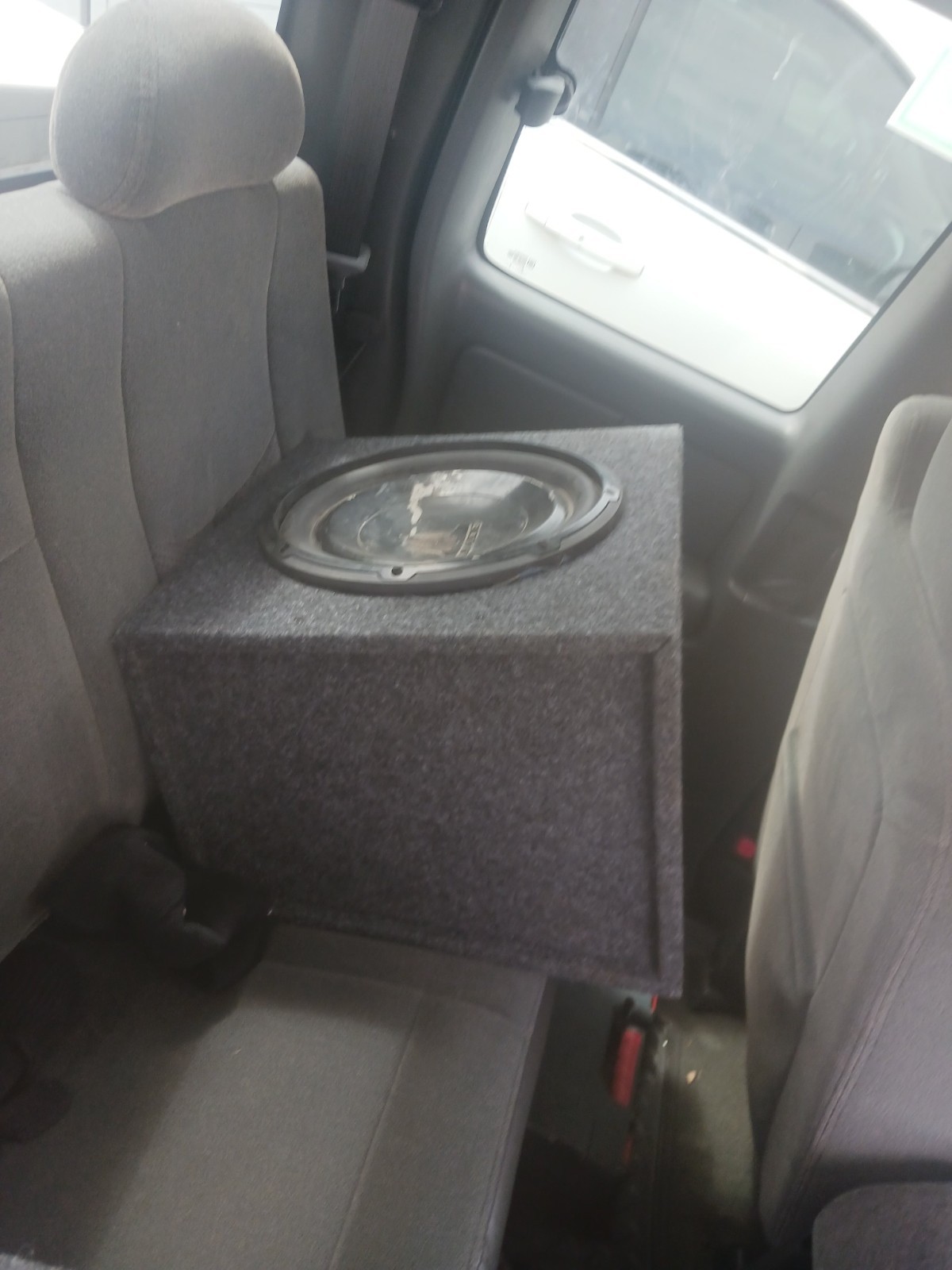 2 JL audio subwoofer with boxes and alpine amp 300 4-channel