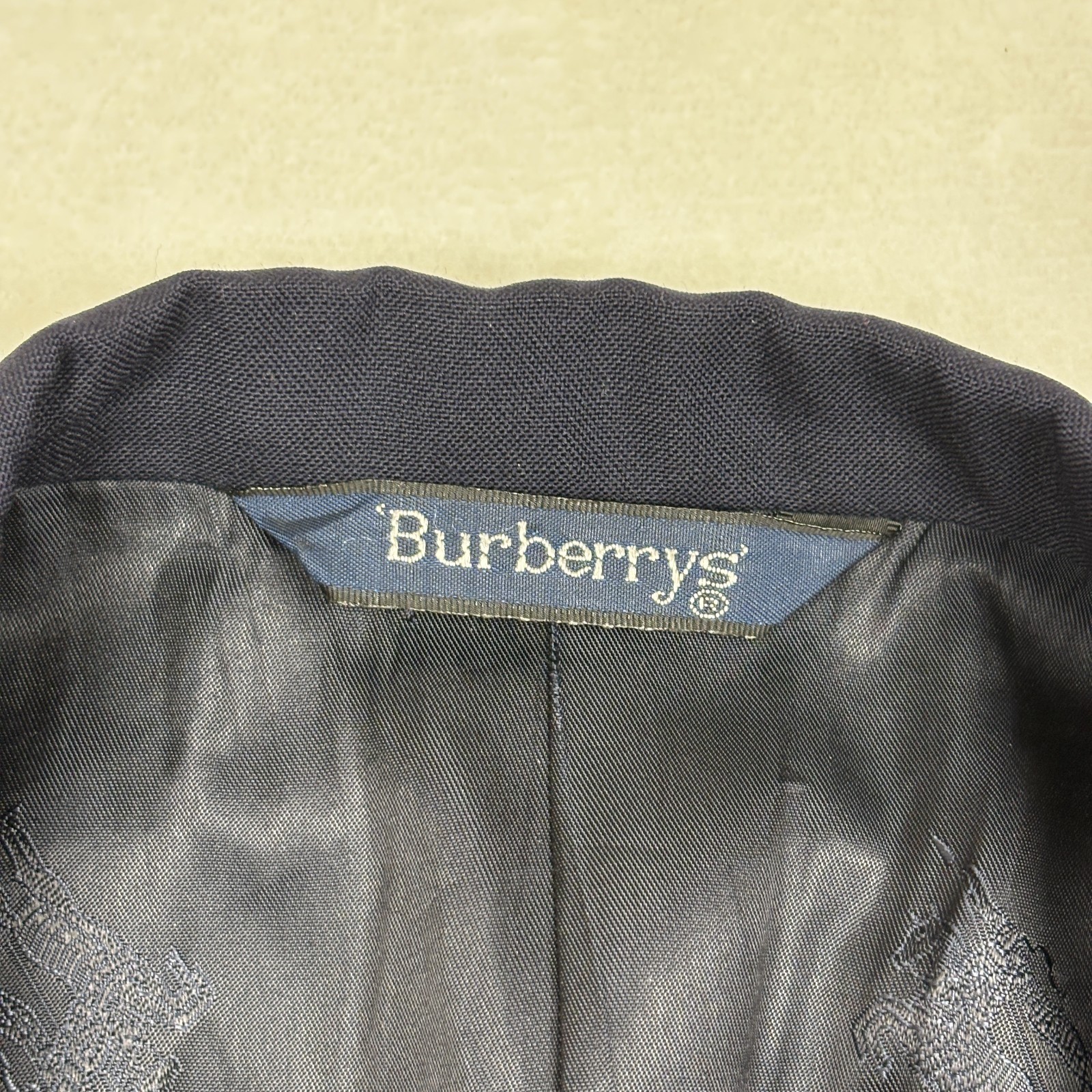 Burberrys Blazer Mens 42R Navy Blue Silver Gold Buttons 100% Wool Jacket Coat thumbnail 2