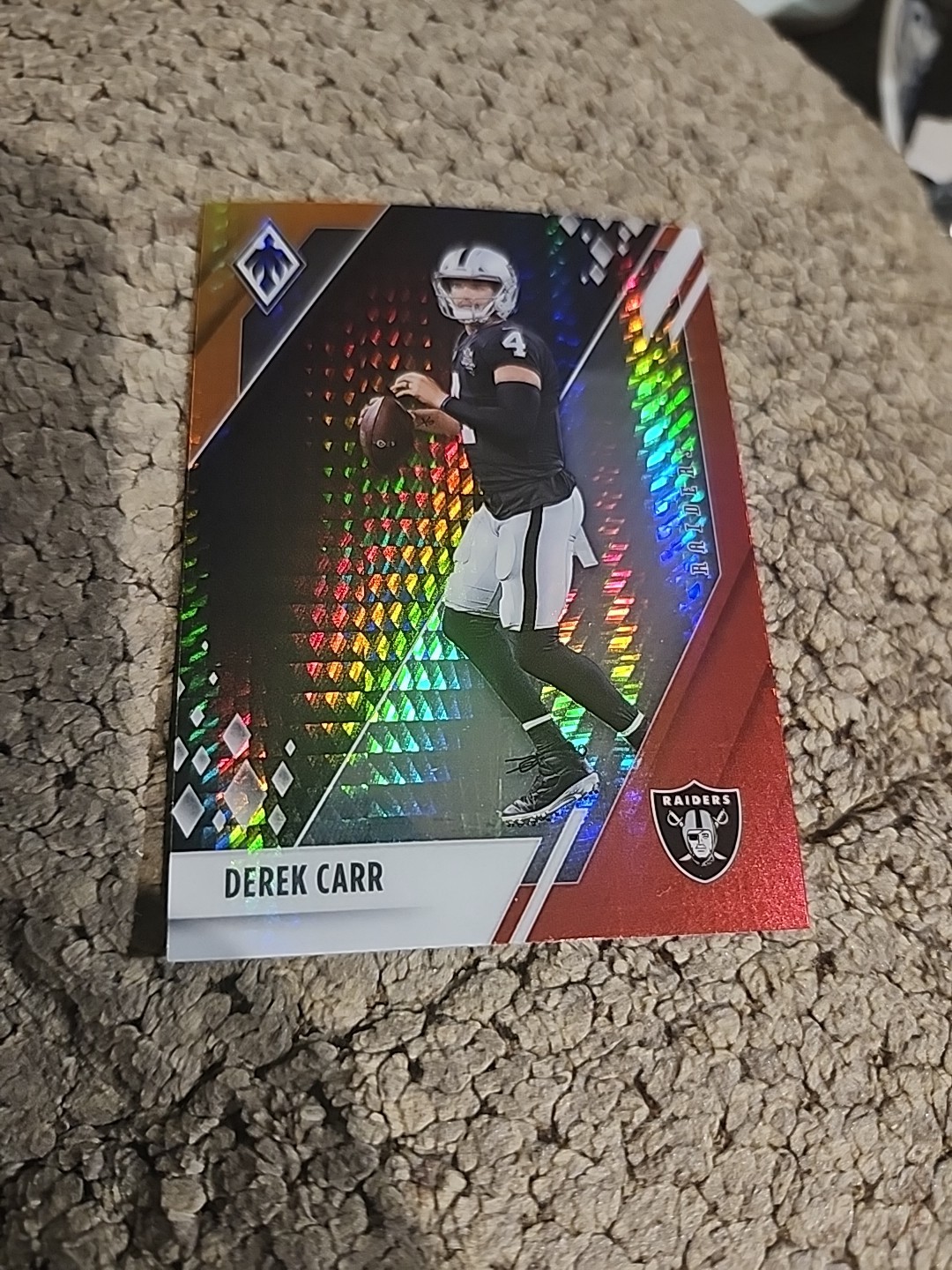 2021 Panini Phoenix NFL Fire Burst 65 Derek Carr