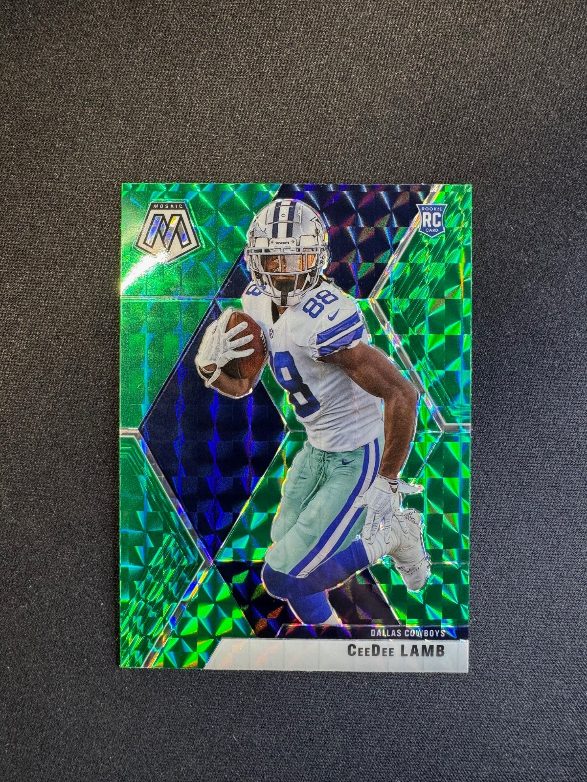 2020 Panini Mosaic Ceedee Lamb RC Green Mosaic Prizm #207 Cowboys Rookie