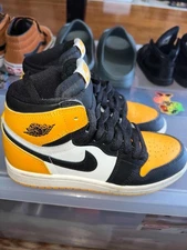 Air Jordan 1 Retro OG Taxi Shoes Youth Size 2Y Black White AQ2664-711