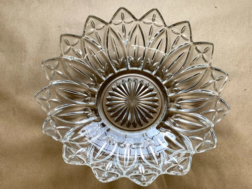 Vtg Federal Glass Petal Clear Federal Glass Co. 1960's Star Petal Bowl 10"