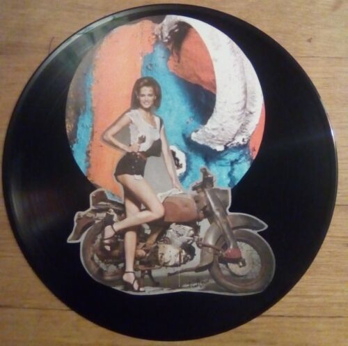 Collage sur vinyle 33 tours - MOTO I ( déco vintage retro pin up ) - Photo 1/3