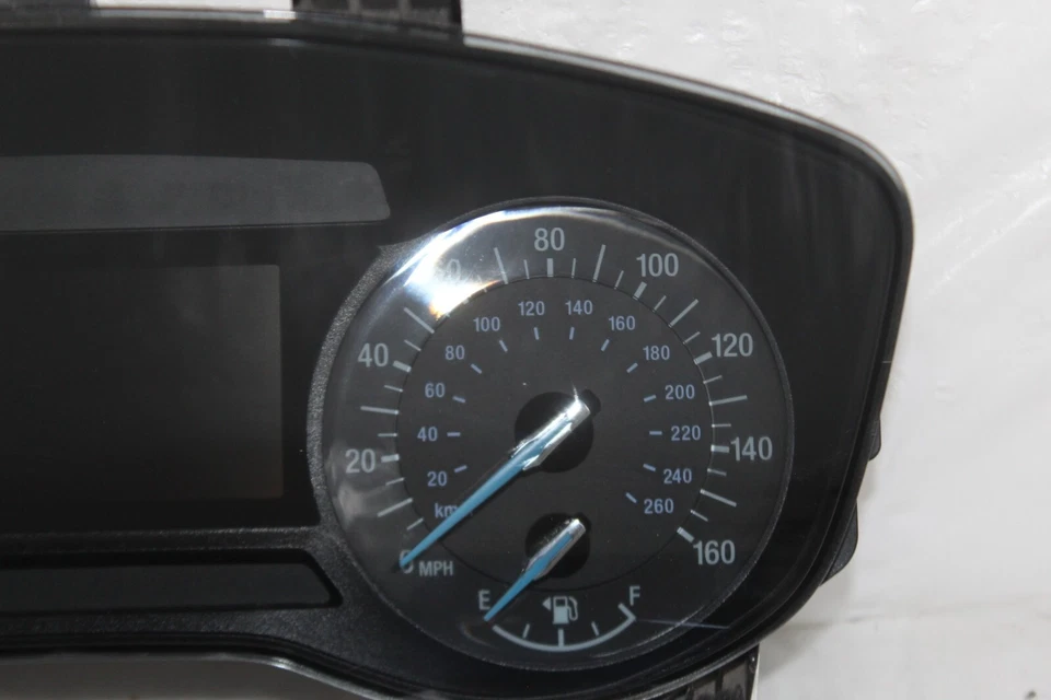 Cuadro de instrumentos velocímetro indicadores del panel de instrumentos Ford Fusion 2016 37.321 millas Foto 3 de 4