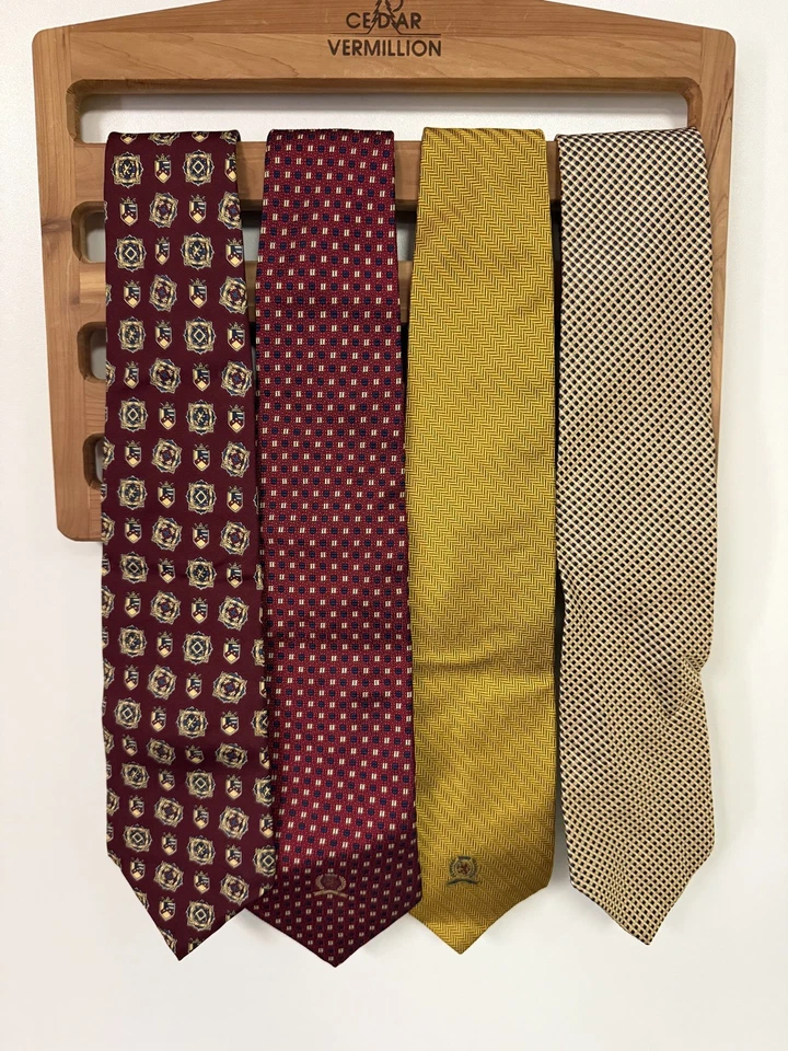 Lote de 54 Corbatas Tommy Hilfiger EE. UU. Escudo de Seda Escudo De Colección Preppy Foto 2 de 3