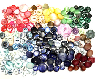 COLORFUL Vintage Lot of 180 Dyed MOP Buttons 5/16" to 1 1/18" (Z59)