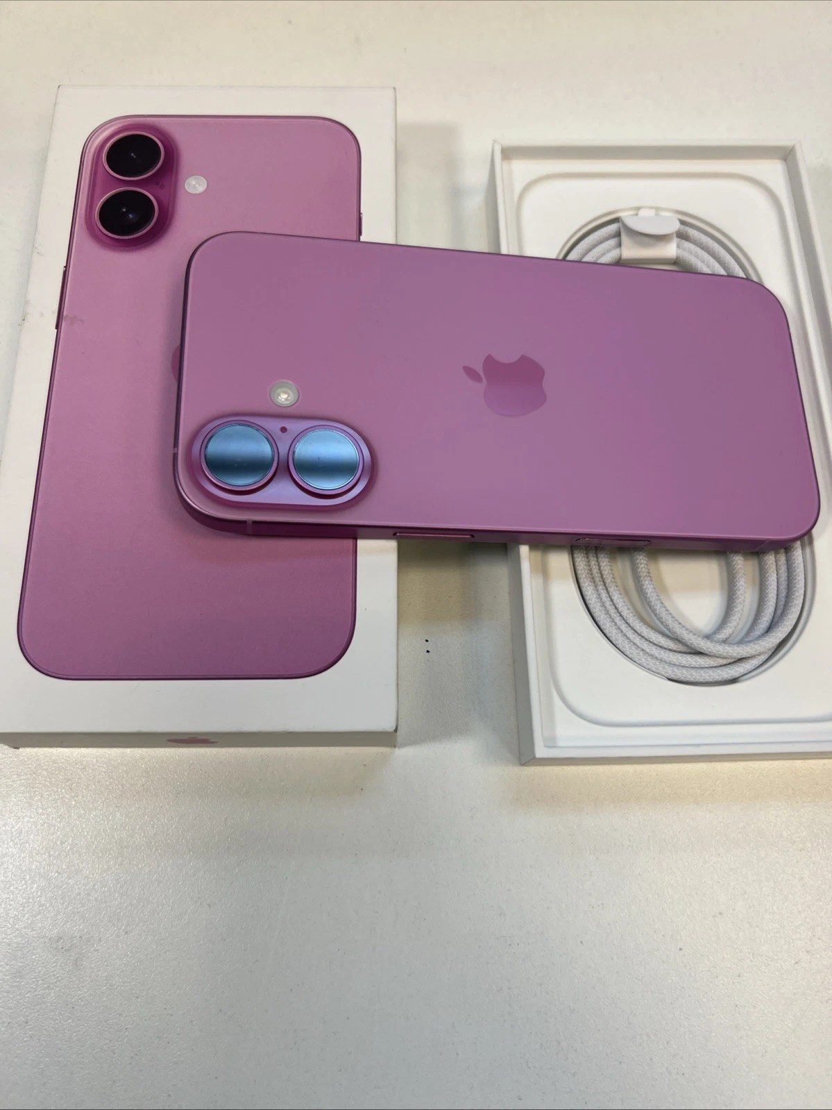 iPhone 16 128GB — Open Box, Unused (AT&T Locked) thumbnail 9